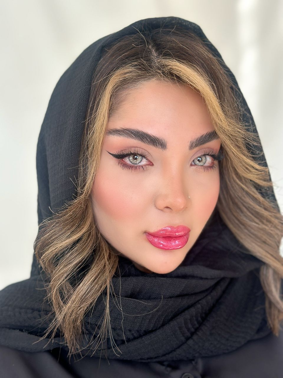 لنز رنگی یونیک نچرال گری UNIQUE NATURAL GRAY